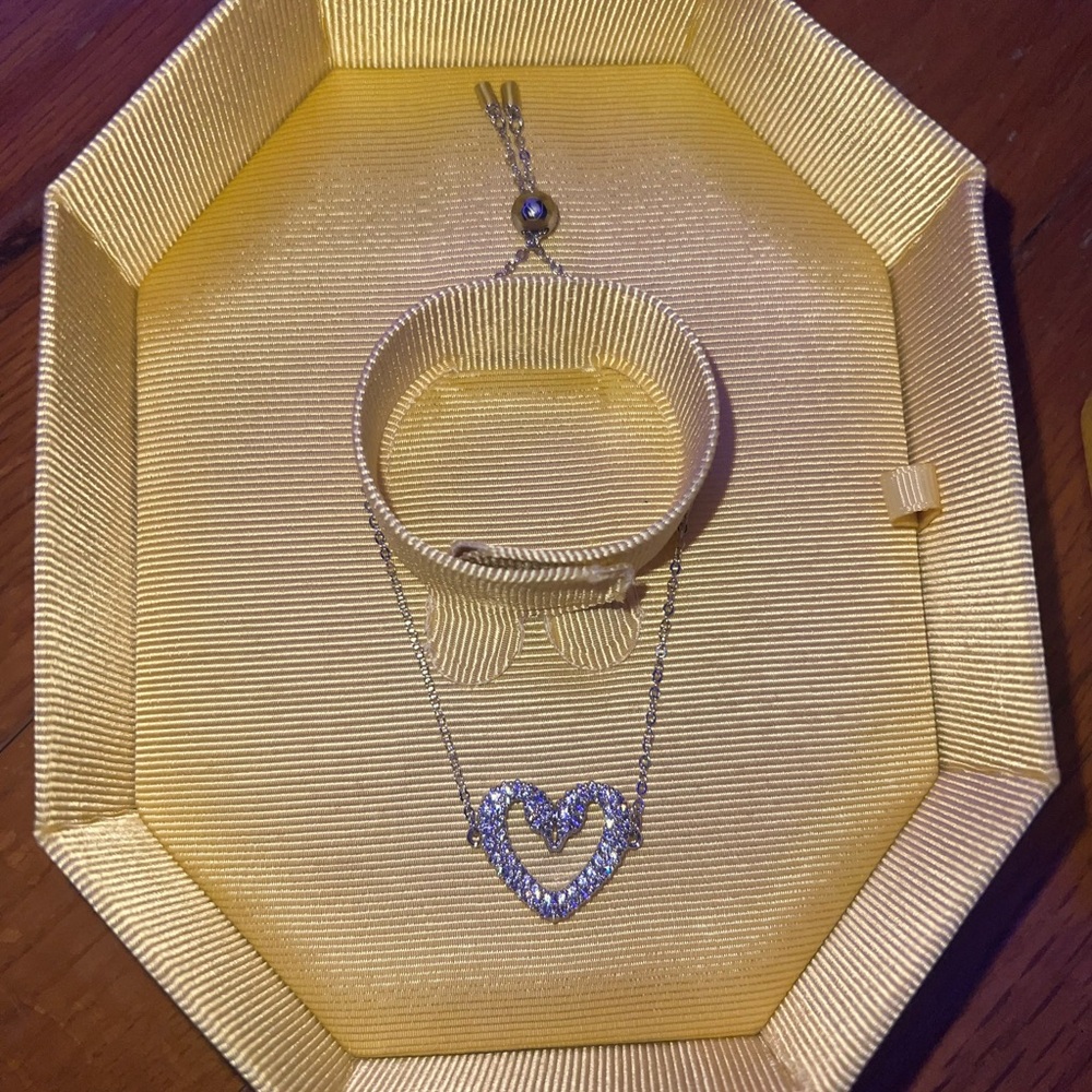 Swarovski Crystal Heart Swan Bracelet in Silver